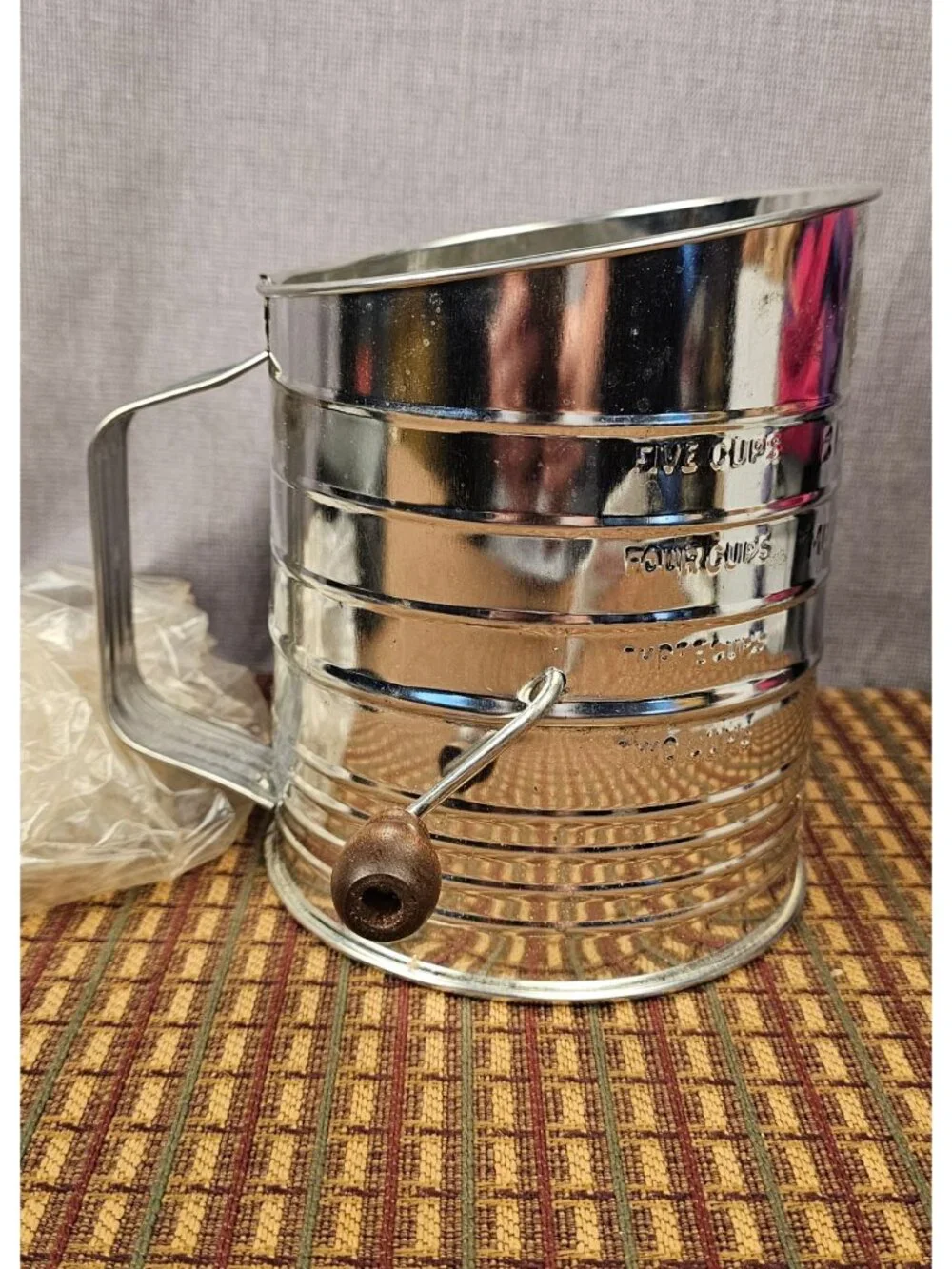 Vintage 5-Cup Tin Flour Sifter
